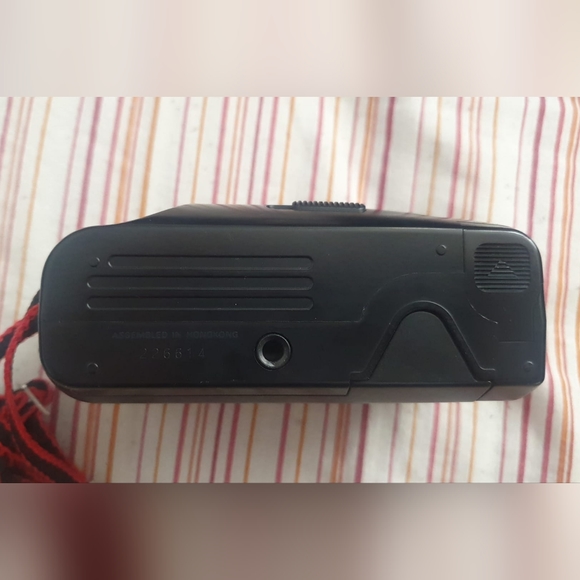 Yashica Electro 35 AF Mini Auto Focus 35mm Film Camera (working) - Picture 4 of 5